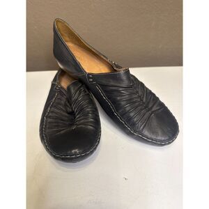 Clarks Artisan Leather Loafer Flat Womens 8 Black Wooden Heel